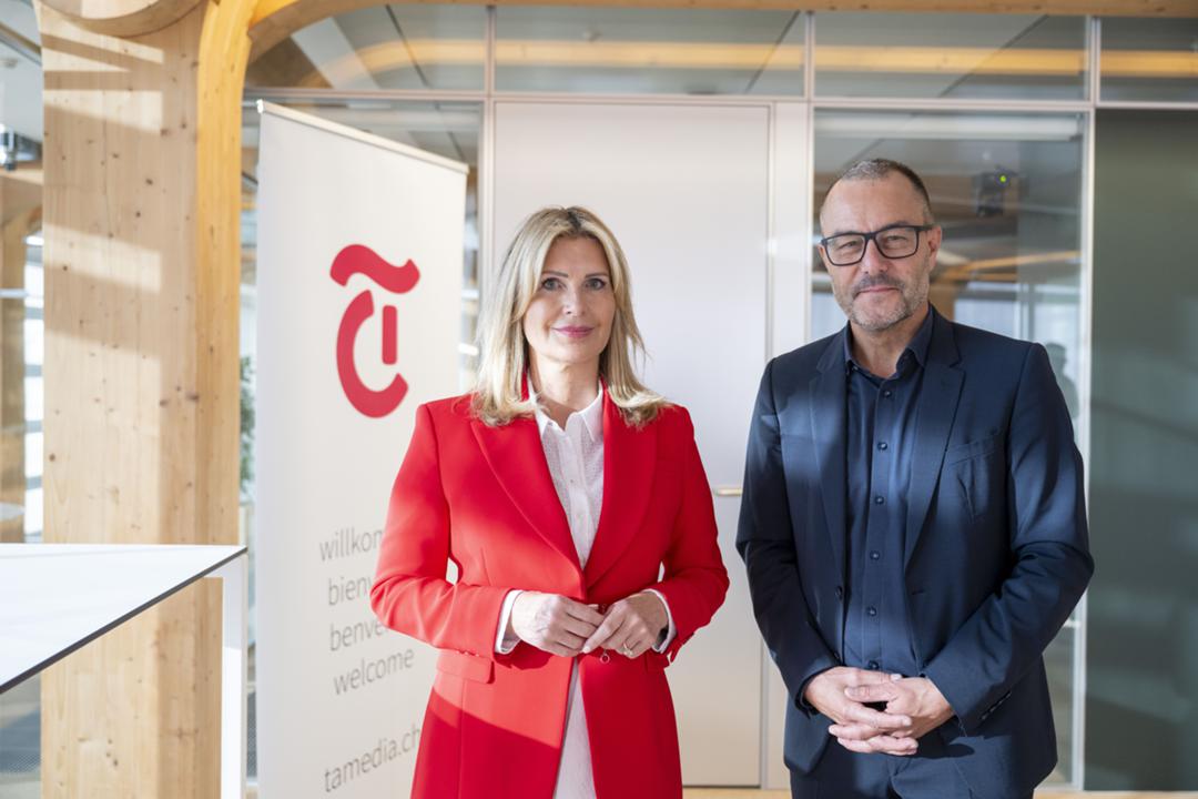 Tamedia-CEO Jessica Peppel-Schulz (l.) und Chefredakteur Simon Baertschi