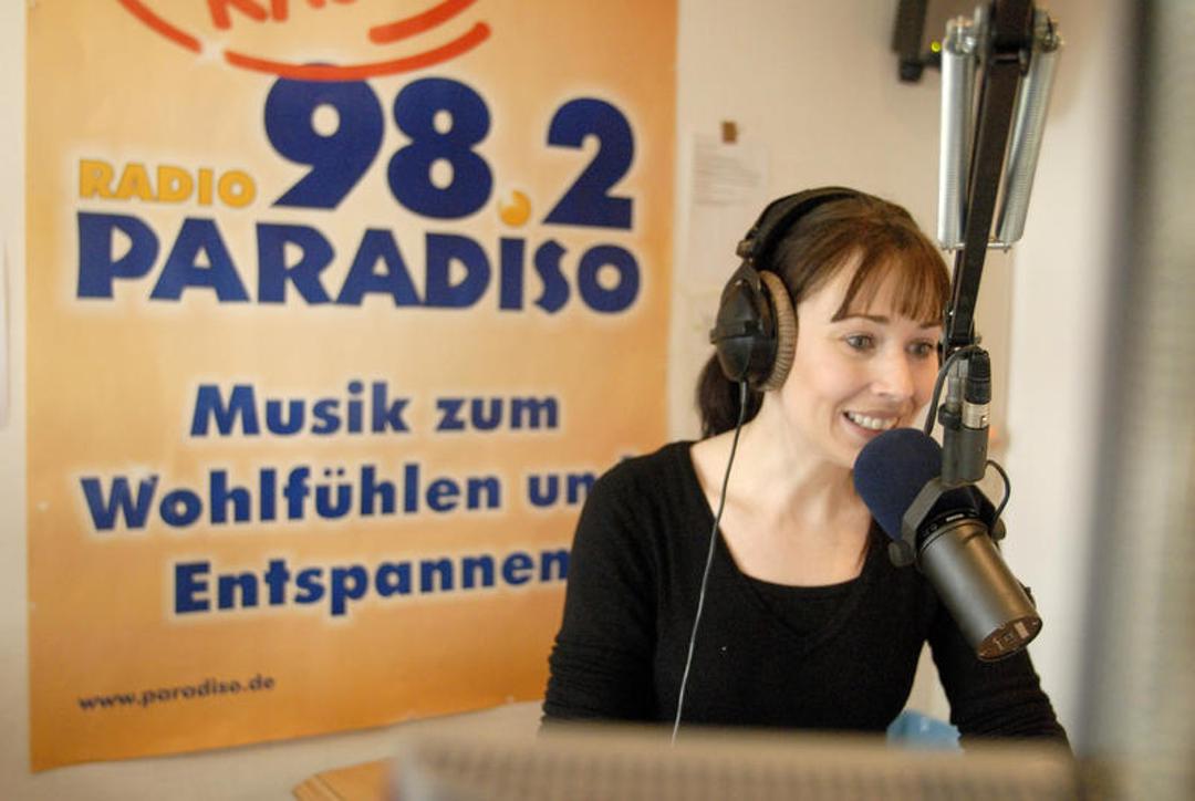 Moderatorin im Studio von Radio Paradiso (Archivbild)