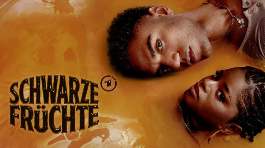 Lalo (Lamin Leroy Gibba) und Karla (Meldoie Simina) suchen in "Schwarze Früchte" nach ihrem Platz im Leben