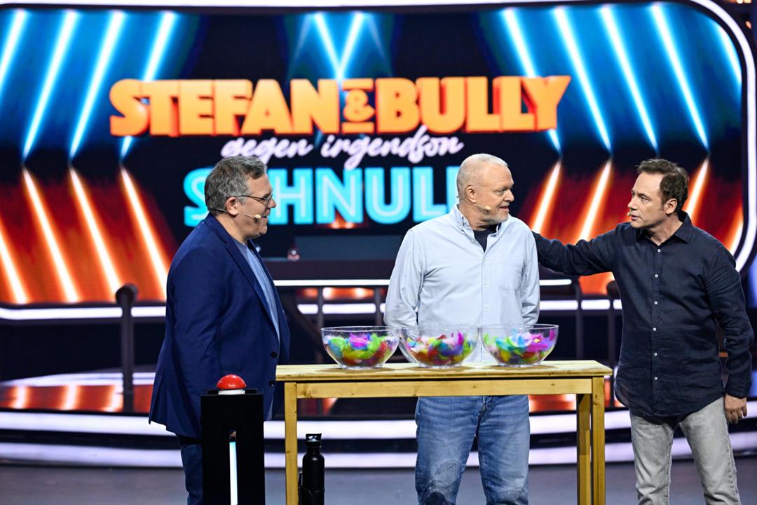 Moderator Elton, Stefan Raab und Michael "Bully" Herbig (v.l.)