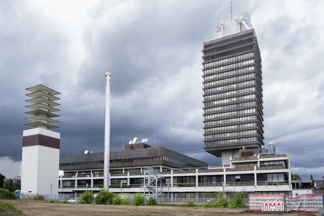 Der Deutschlandradio-Turm am Raderberg-Gürtel in Köln