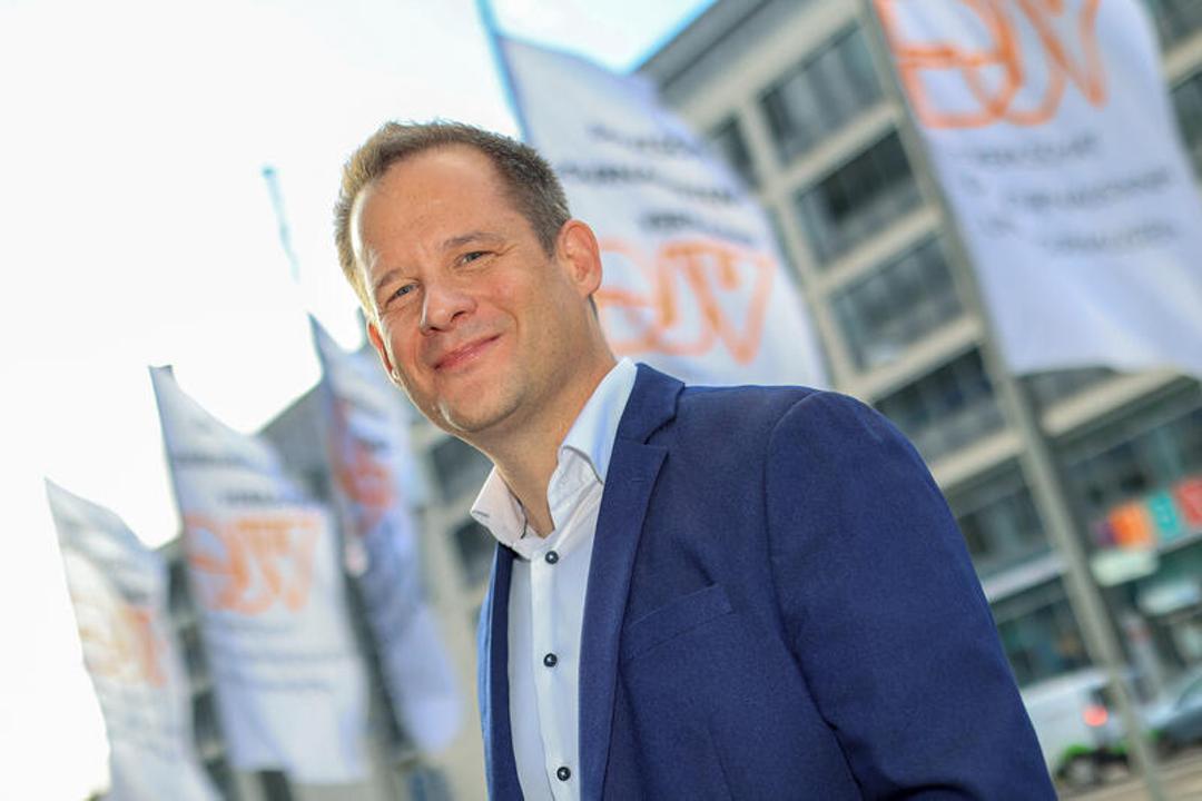 Mika Beuster, Vorsitzender des Deutschen Journalisten-Verbands (Archivbild)
