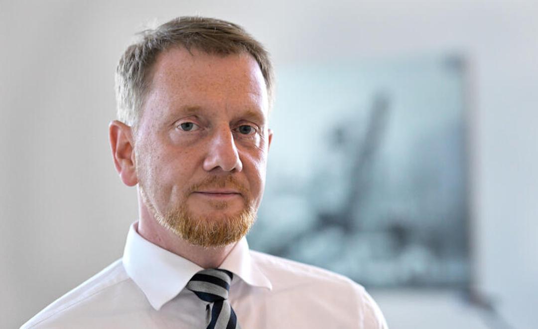 Die Regierung von Ministerpräsident Michael Kretschmer (CDU) begann Ende 2024 mit dem Entwurf des Doppelhaushaltes