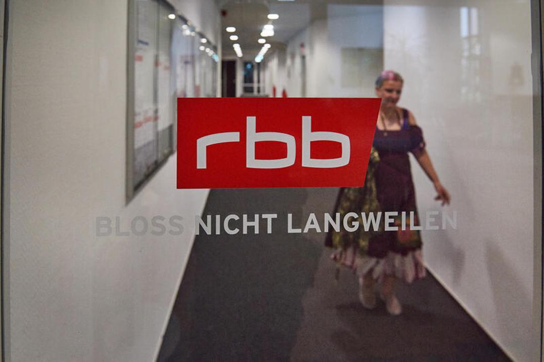 Der RBB ändert nach einer Beteiligung seiner Mitarbeiterinnen und Mitarbeiter seine Sparpläne