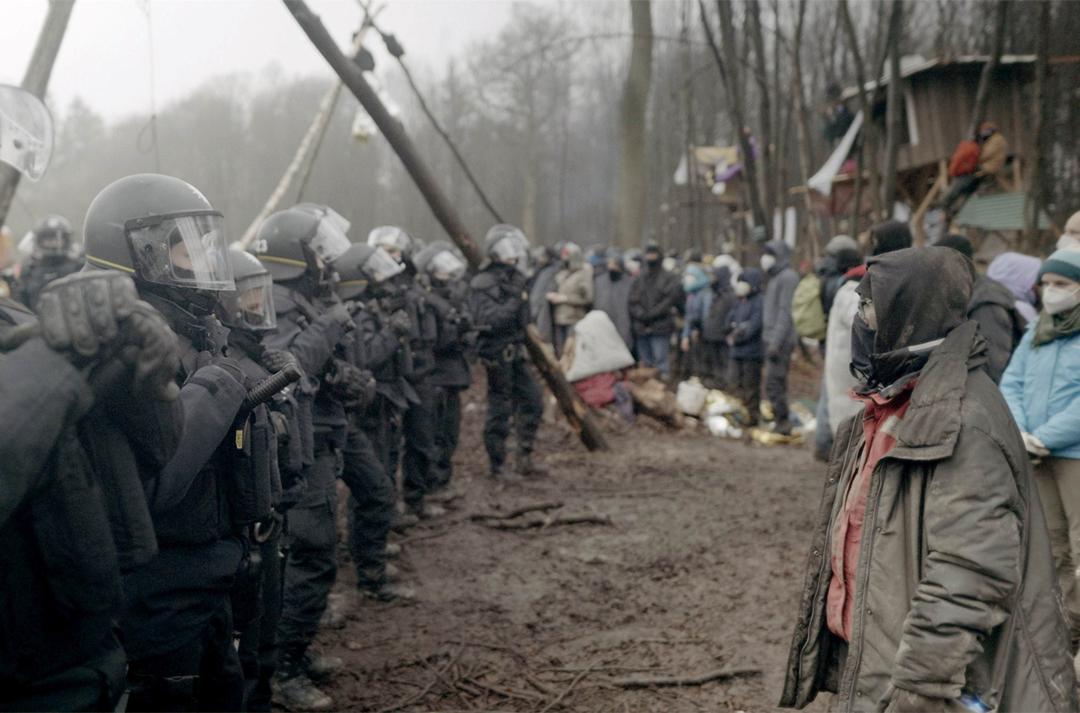 Die Polizei soll ein Protestcamp im Dannenröder Forst auflösen