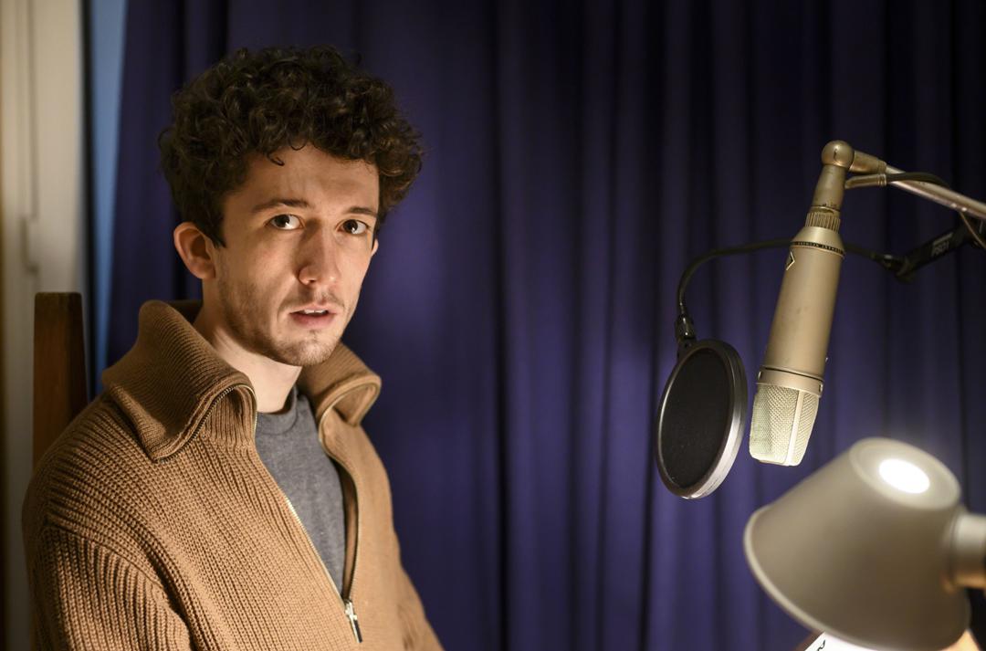 Maximilian Mundt spricht die Hauptrolle des Leif im Hörspiel "Windstärke 17"