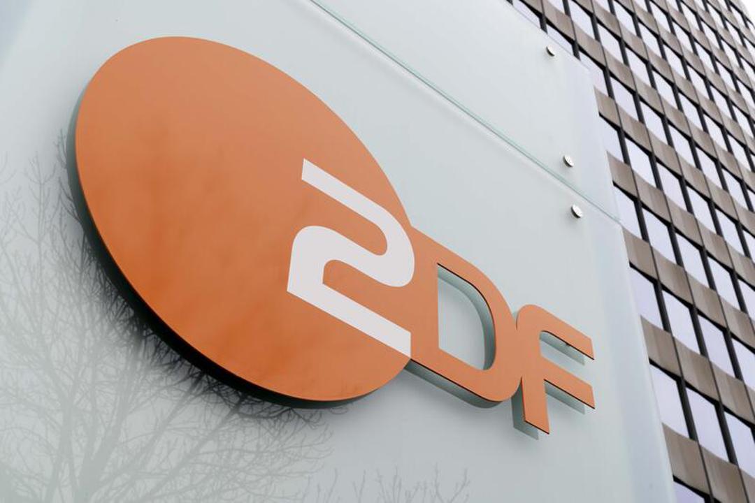 Logo am ZDF-Hauptsitz in Mainz
