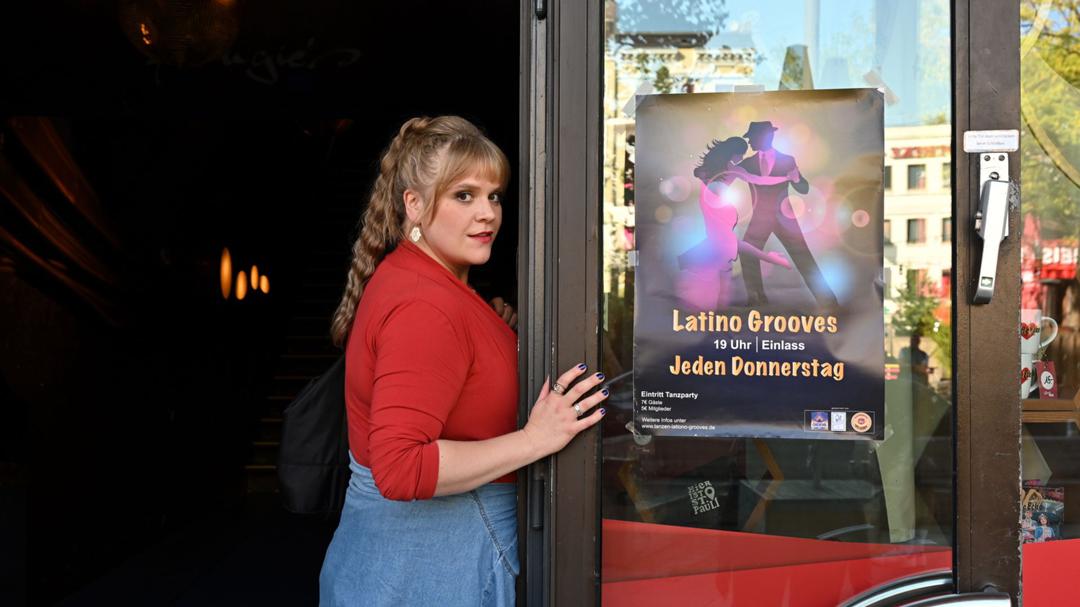 Jenny (Stefanie Reinsperger) tanzt leidenschaftlich gern