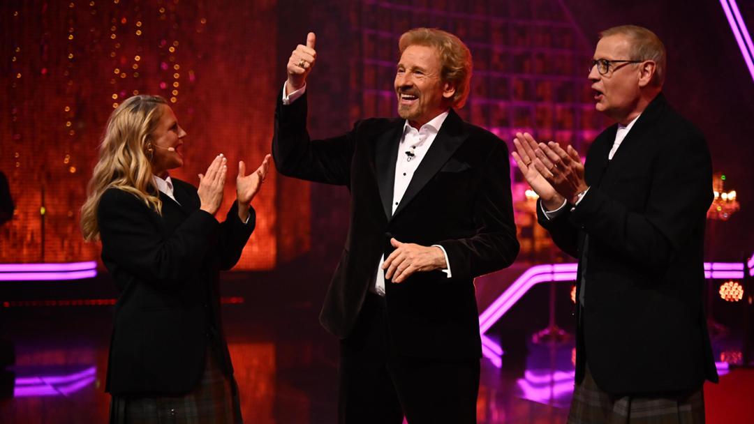 Barbara Schöneberger, Thomas Gottschalk und Günther Jauch (v.l.n.r.) bei RTL am Samstag