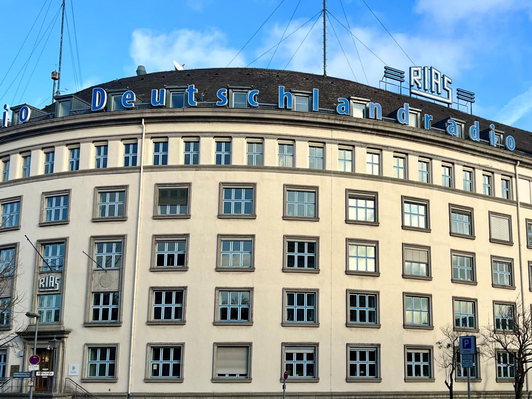 Deutschlandradio-Funkhaus am Hans-Rosenthal-Platz in Berlin