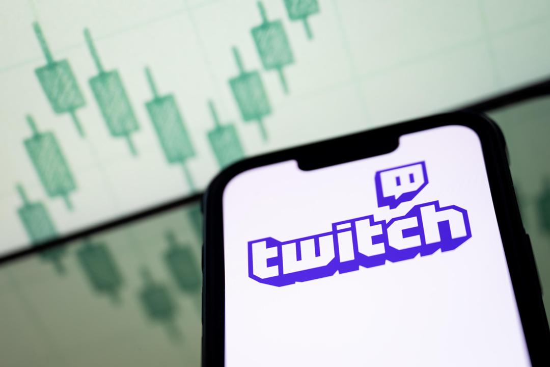 Twitch-Logo auf einem Smartphone