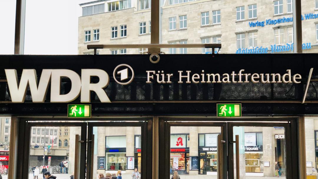 WDR-Werbung am Kölner Hauptbahnhof (Archivbild)