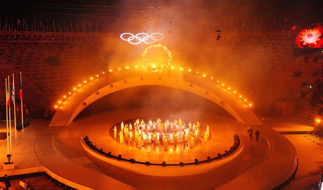 Künstler traten während der Olympia-Abschlussfeier in Verona unter dem Motto "Beauty in Action" auf