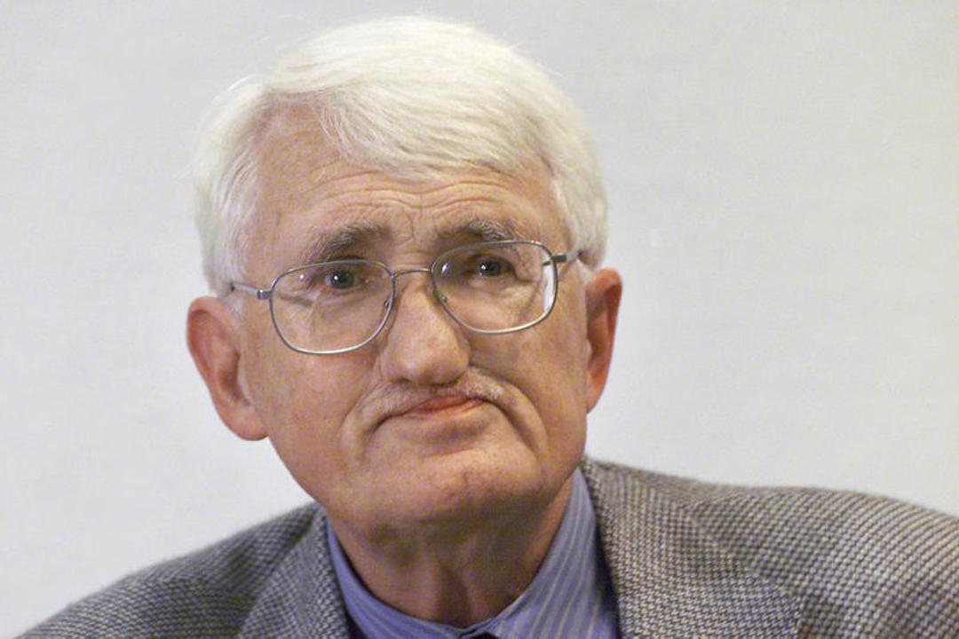 Jürgen Habermas im Jahr 2001 bei der Frankfurter Buchmesse