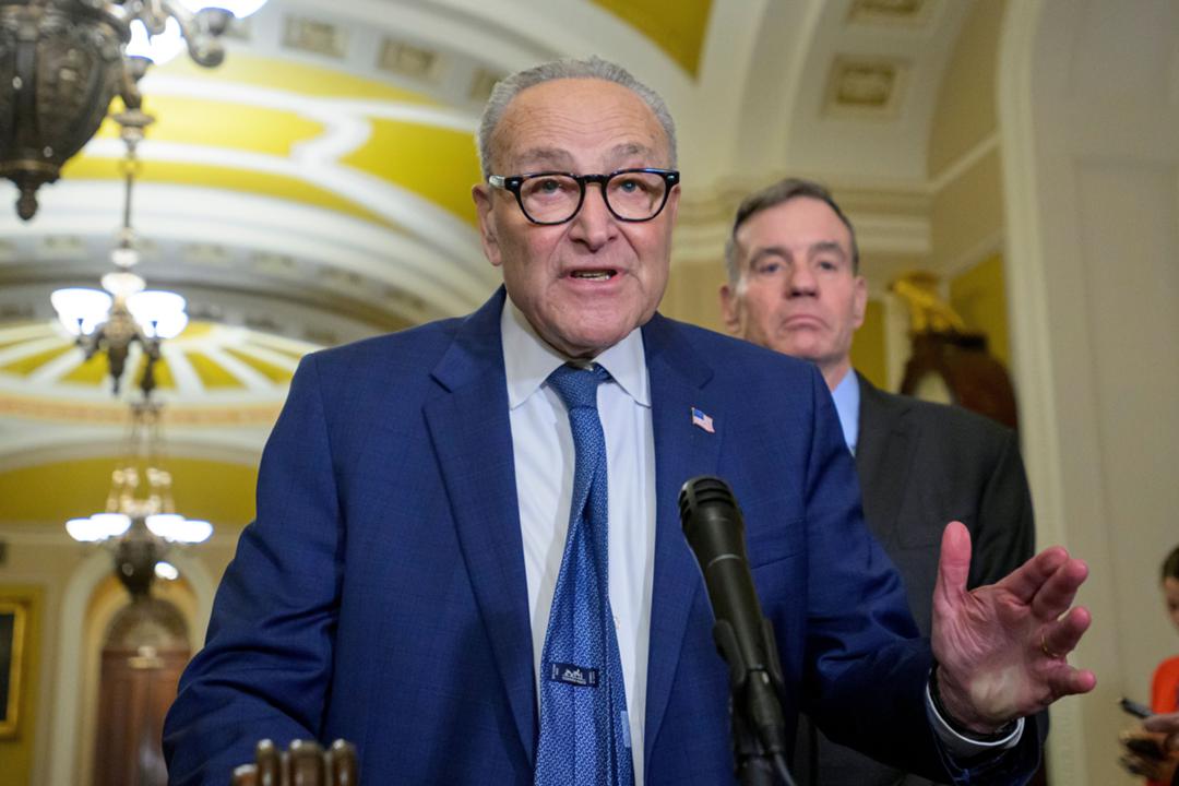 Der Fraktionsführer der Demokraten im US-Senat, Chuck Schumer, übt zusammen mit mehreren Senatoren Kritik an der Finanzierung der Warner-Übernahme durch Paramount (Archivbild)
