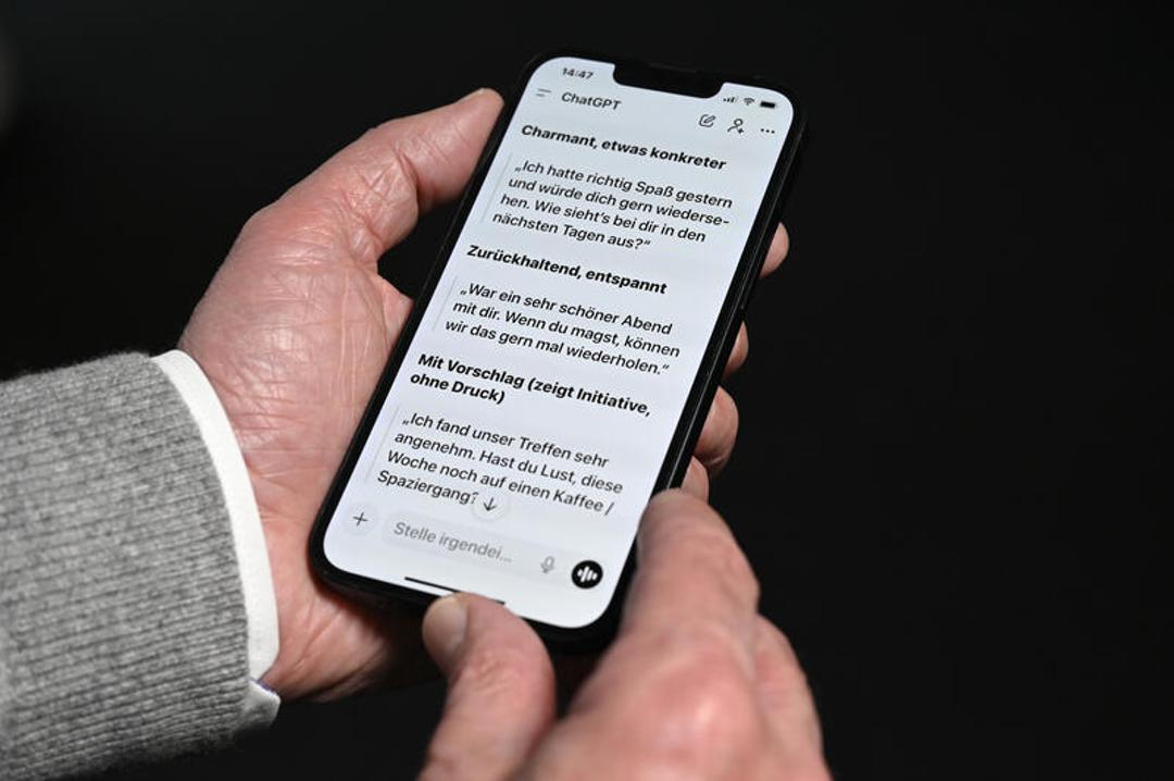 Die KI-Anwendung ChatGPT auf einem Smartphone