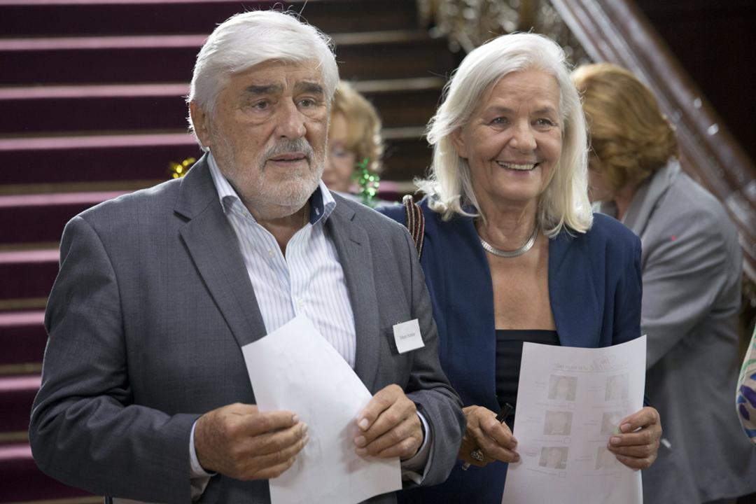 Mario Adorf mit Hildegard Schmahl bei den Dreharbeiten zu "Altersglühen - Speed Dating für Senioren"