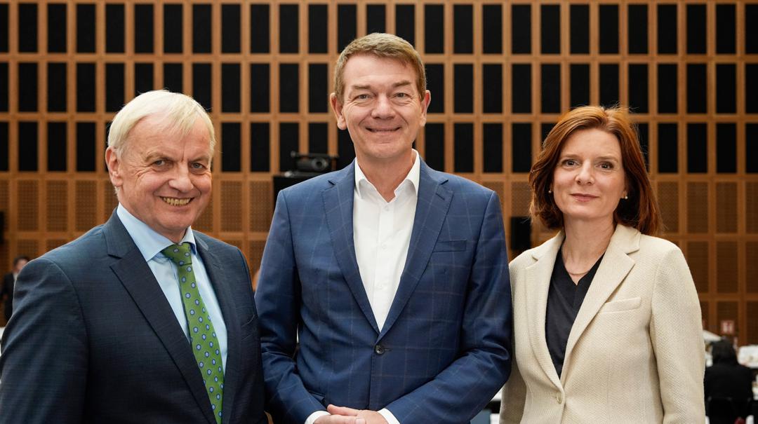Im April verabschiedete der WDR-Rundfunkrat Jörg Schönenborn (Mitte) als WDR-Programmdirektor