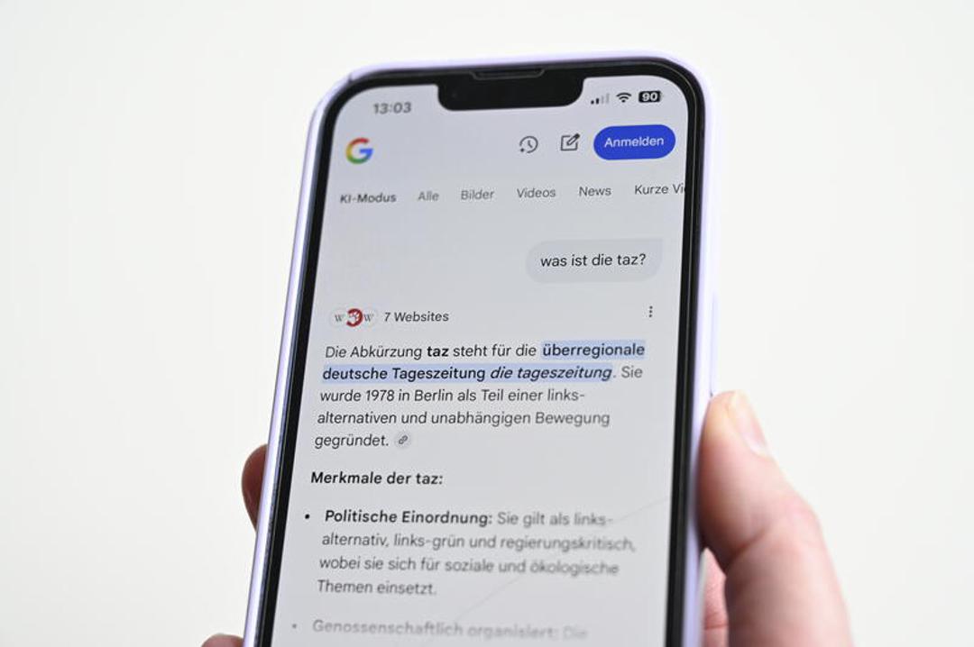 Bei Google werden von der Künstlichen Intelligenz zusammengestellte Suchergebnisse ganz oben in der Liste dargestellt