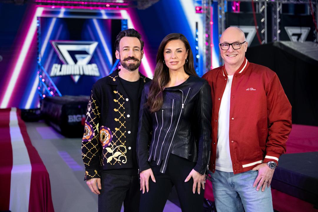 Jan Köppen, Laura Wontorra und Frank Buschmann (von links) moderieren "Gladiators"
