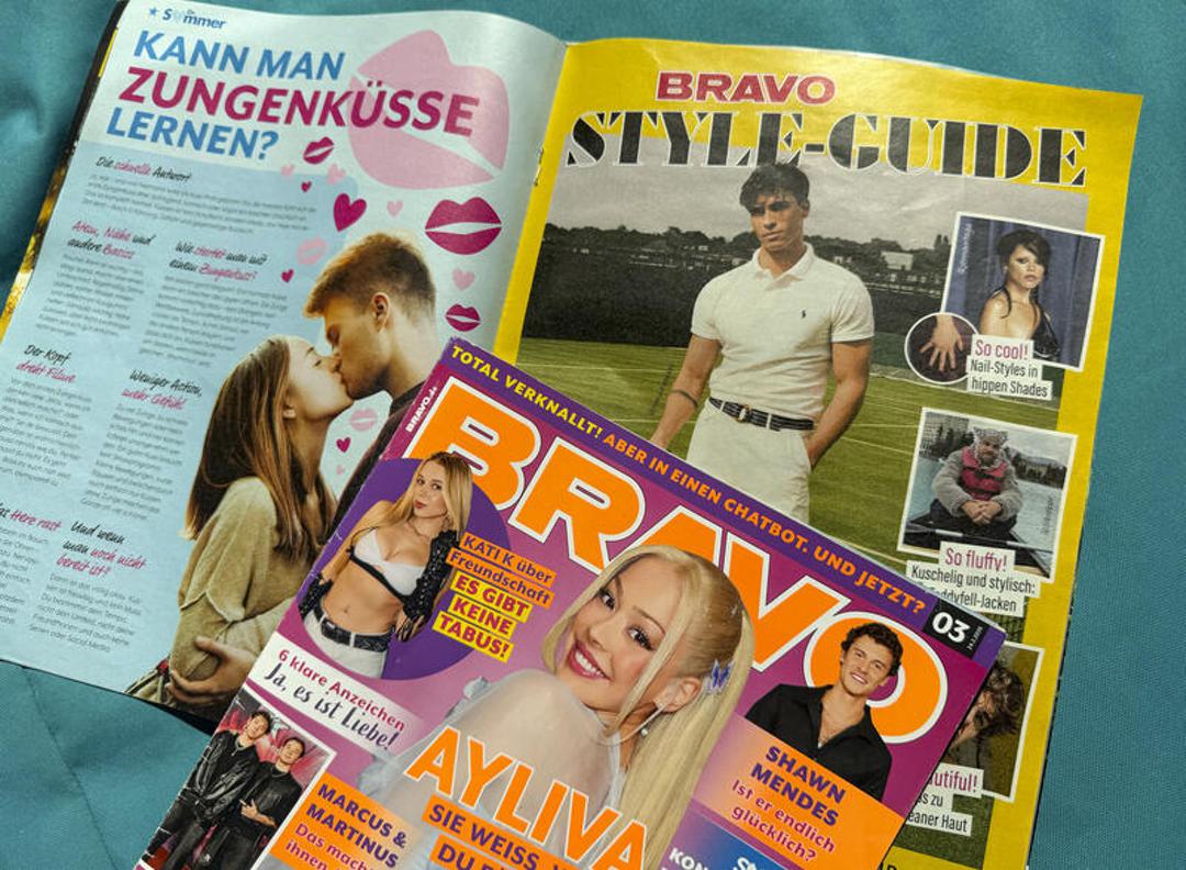Exemplare des Jugendmagazins "Bravo" in einer Bibliothek in Frankfurt am Main