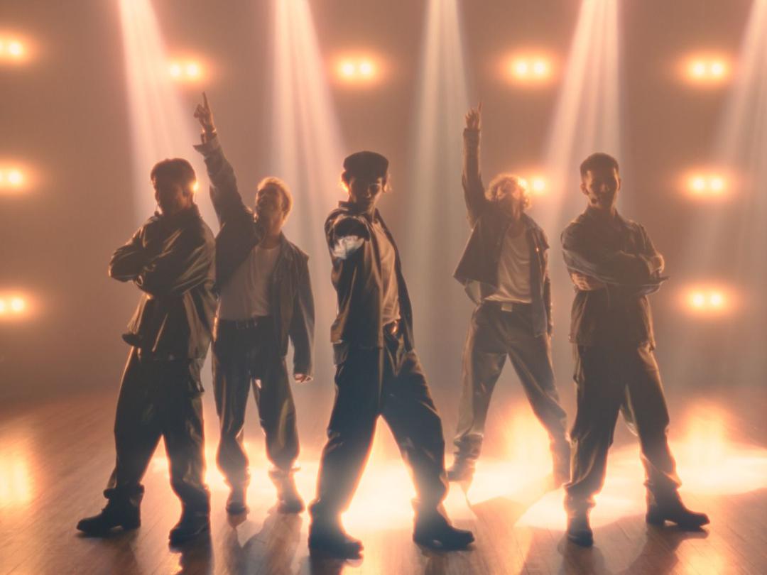 Die Elevator Boys spielen in "Back to the 90s" eine Studentenband