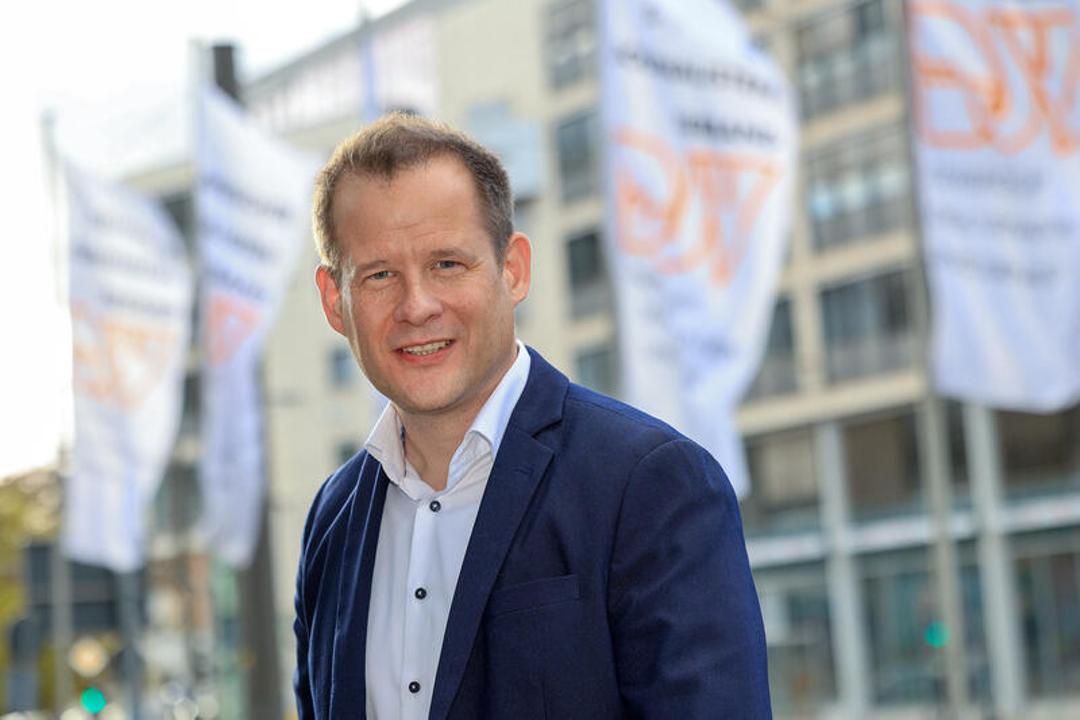 Mika Beuster, Vorsitzender des Deutschen Journalisten-Verbandes
