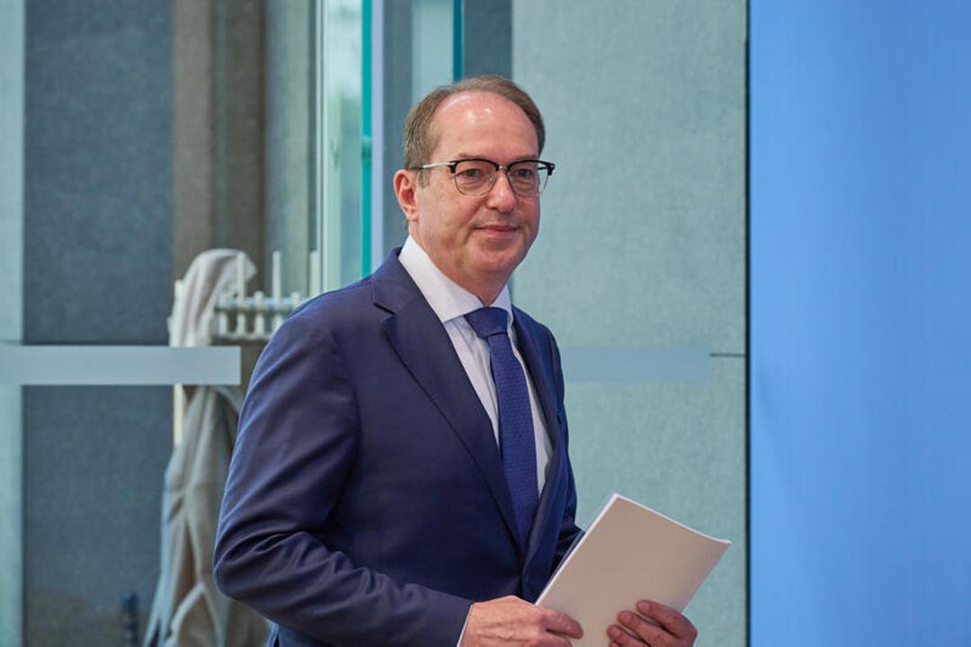 Bundesinnenminister Alexander Dobrindt (Archivbild)