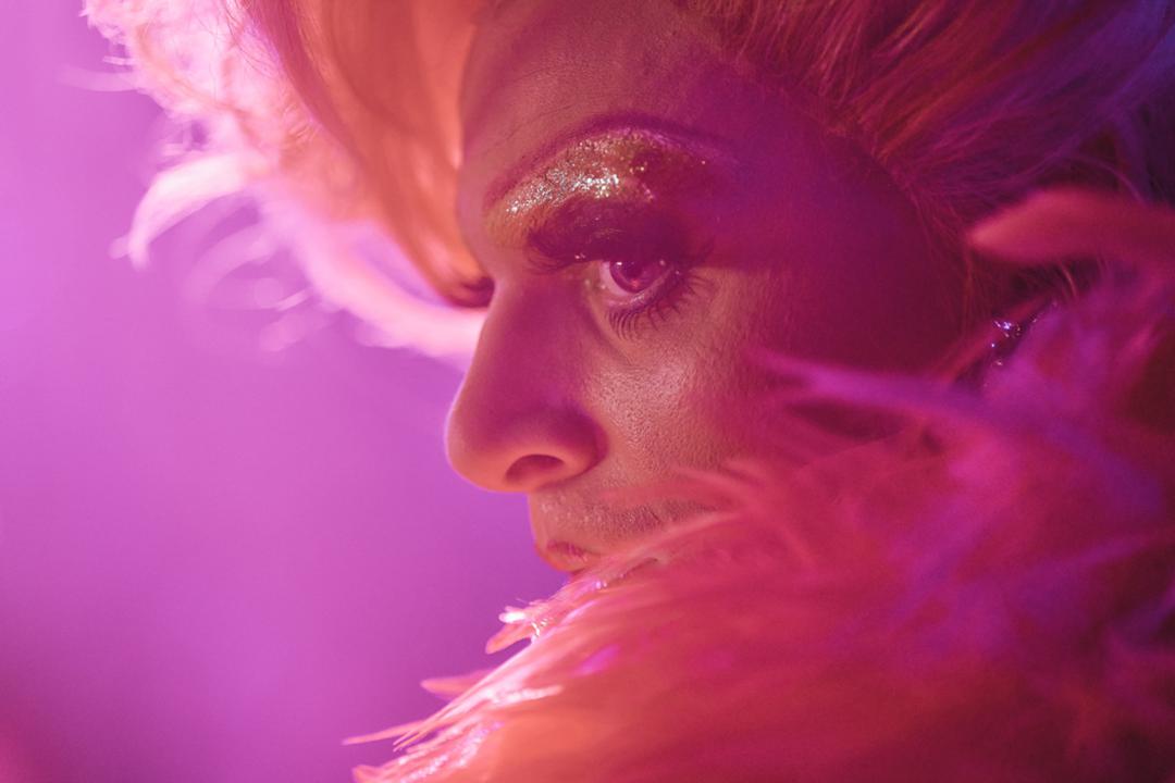 Johannes Hegemann spielt Olivia Jones im nominierten ZDF-Film "Olivia"