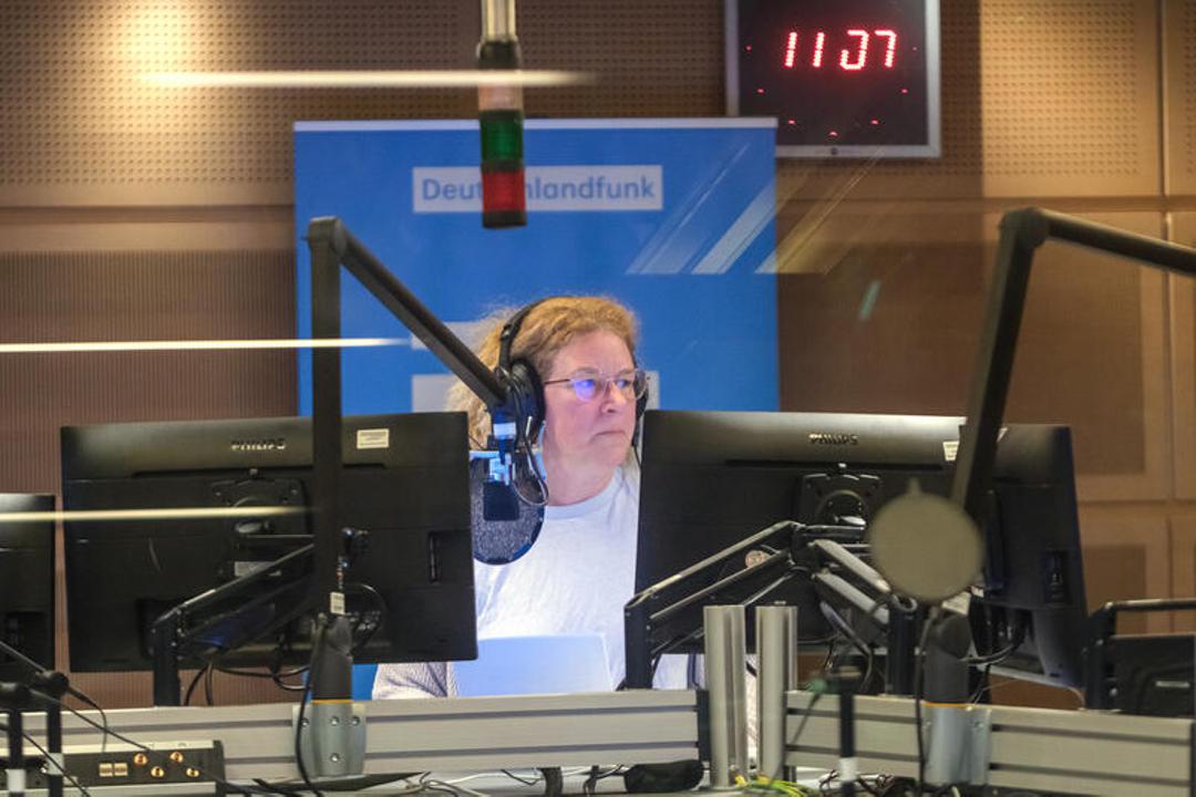 Freie Mitarbeiterinnen und Mitarbeiter prägen das Programm des Deutschlandfunks