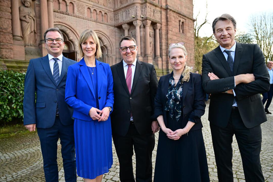 Führungswechsel beim Medienkonzern GEP: Markus Bräuer, Stefanie Schardien, Jörg Bollmann, Ariadne Klingbeil und Bert Wegener (v.l.n.r.)